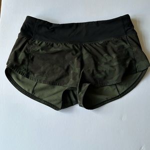 Size 4 2.5 inch Camo speed up shorts